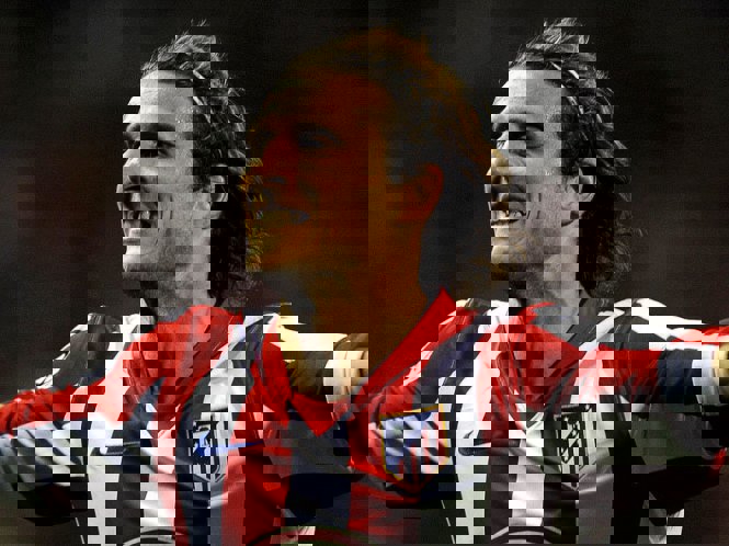 1575369