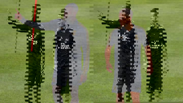1575492