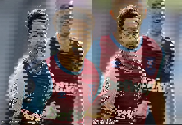 1575546