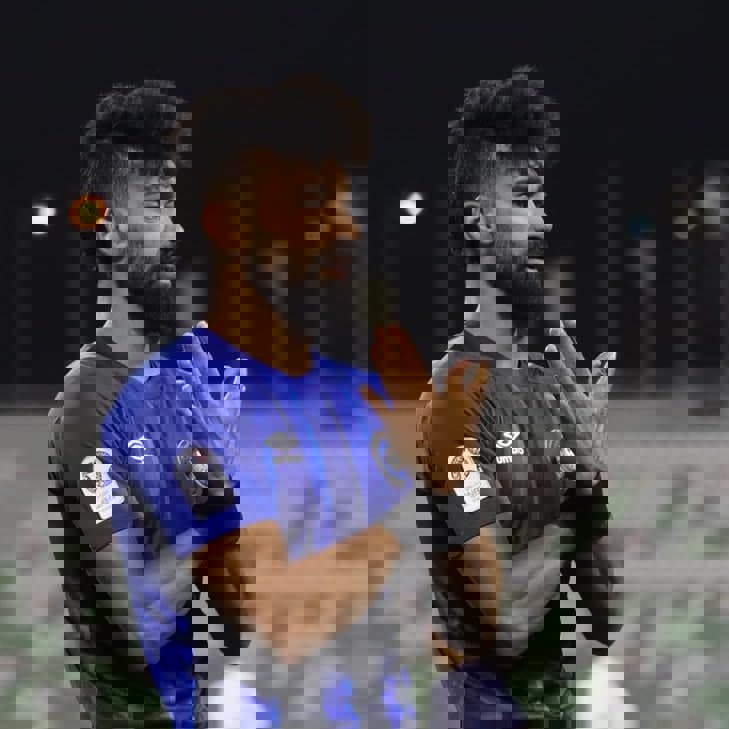 1575699