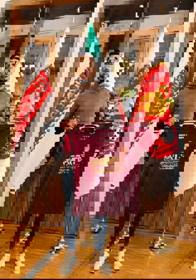 1575903