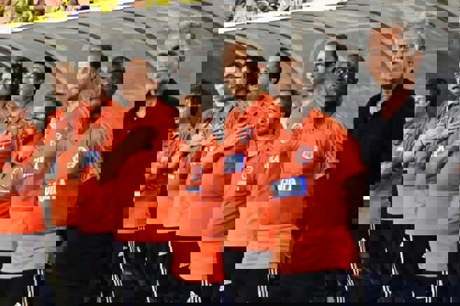 1576577