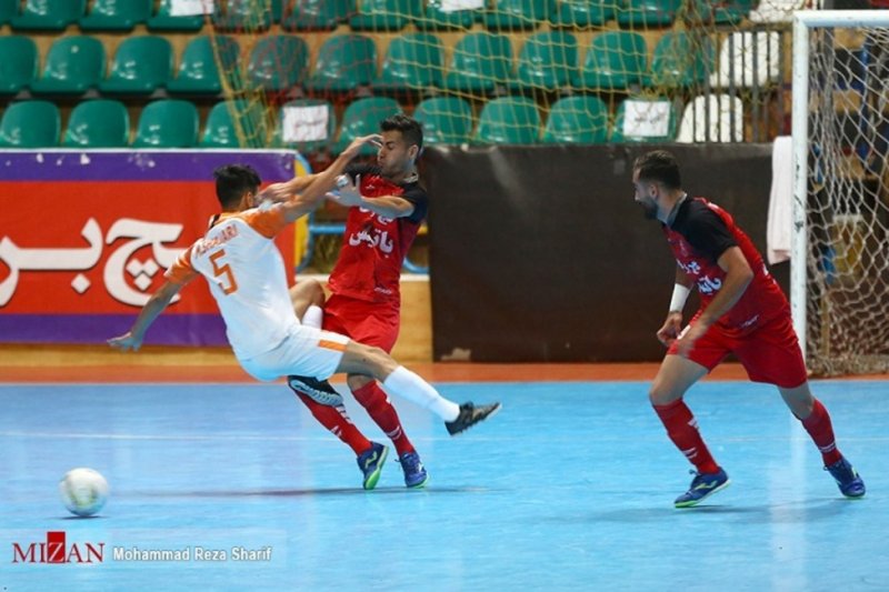 جشنواره گل گیتیپسند مقابل اهورا