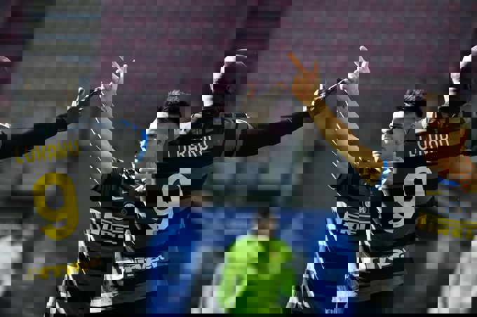 1577303