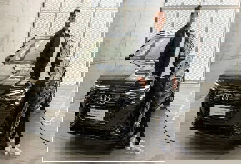 1578933