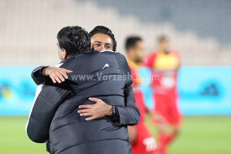 کار تیمی مربیان ،پررنگتر از بازیکنان(عکس)