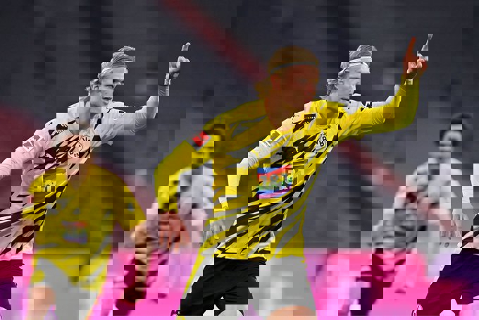 1579355