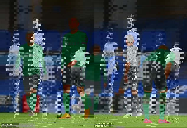 1580240
