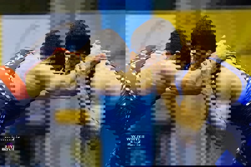 1580676