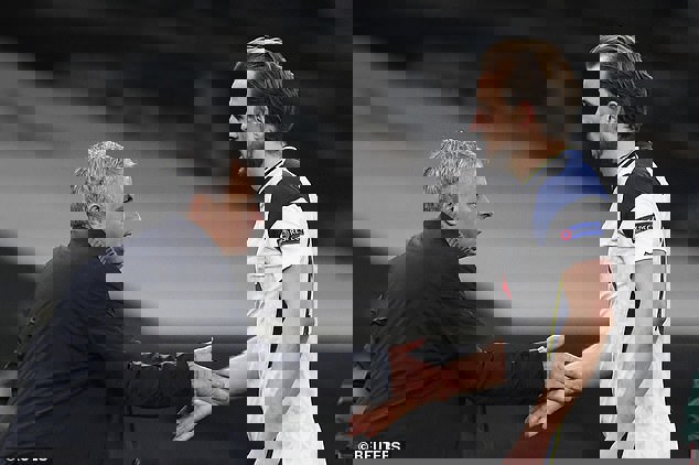 1581301