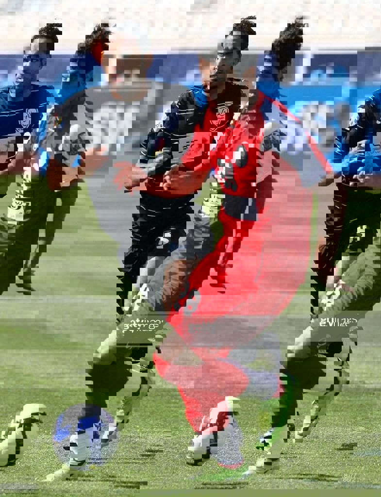 1581351