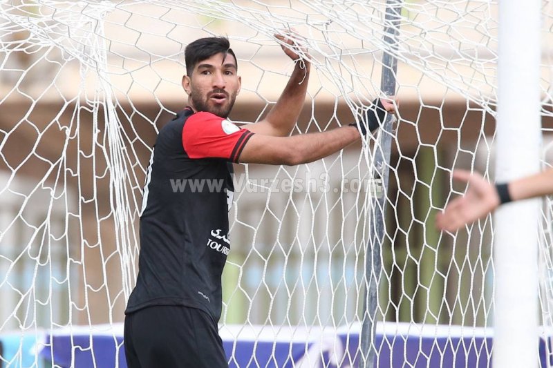 امیدواری پرسپولیس به عقبنشینی سانتاکلارا