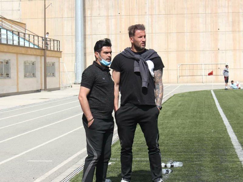 بنگر در تهران؛ سرمربی در حادثه نبود