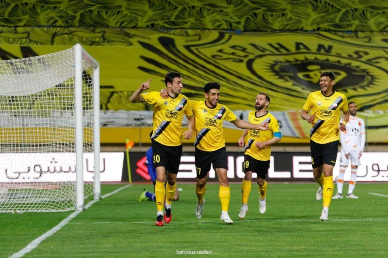 سپاهان پارسال صدر داد؛ امسال گرفت