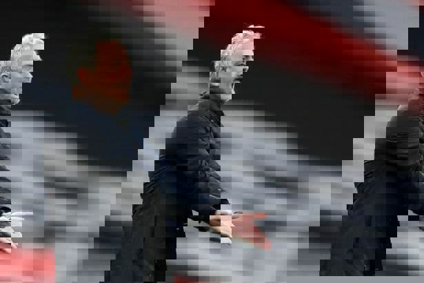 1582413
