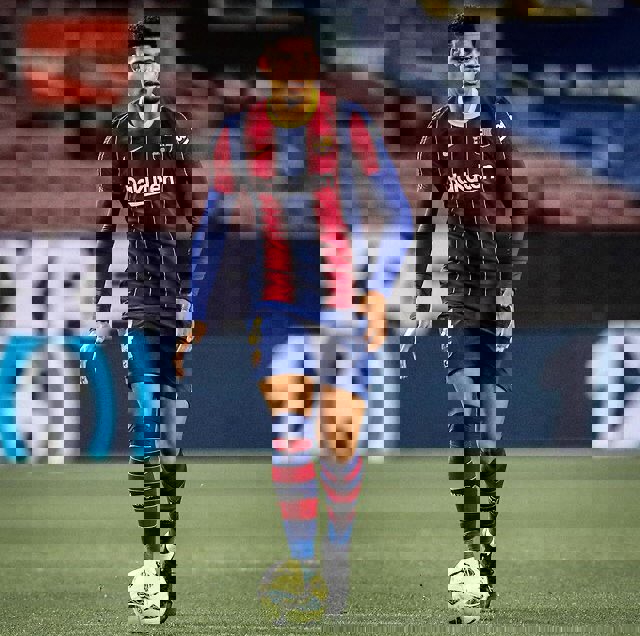 1582567