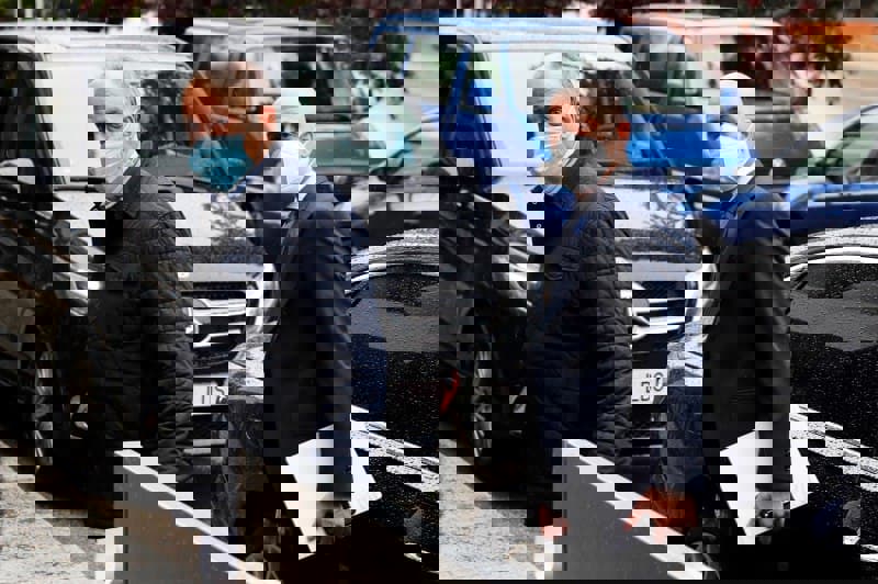 1582866