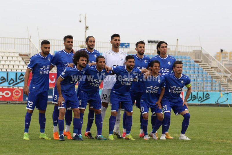 ترکیب استقلال مقابل پیکان