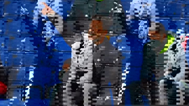 1583268