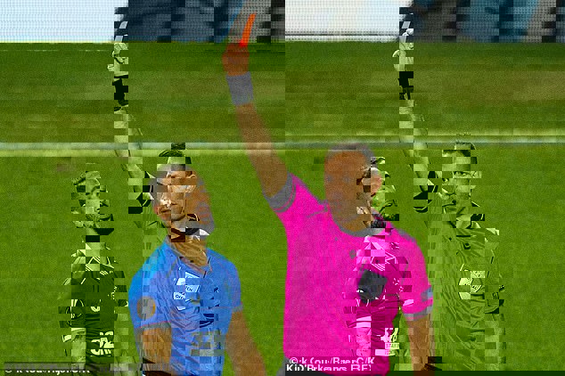 1583709