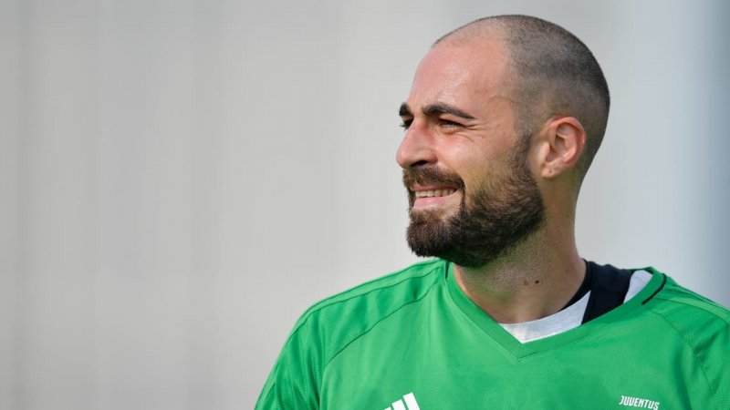 رونالدو در تمرینات اکثر ضربات آزادش را گل می کند