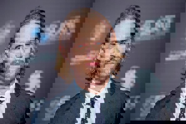 1585210
