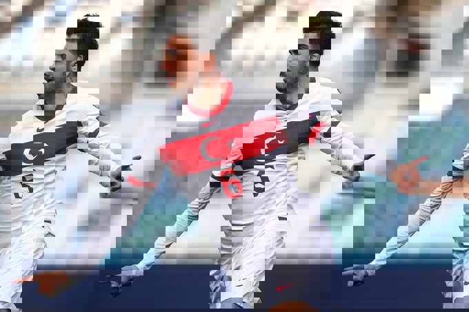 1585319
