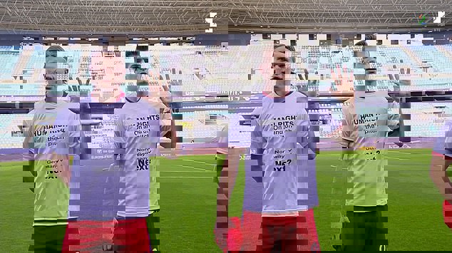 ادامه اعتراض فوتبالیها به نقض حقوق بشر در قطر