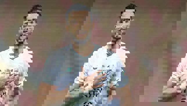 احتمال غیبت عمر السومة مقابل استقلال