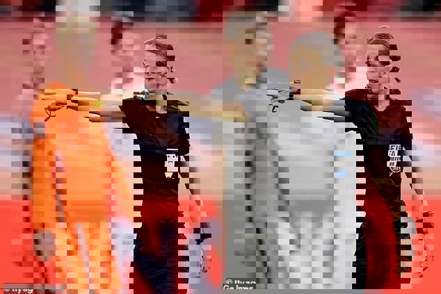 1585705