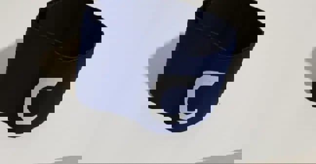 بازوبند جنجالی رونالدو یک میلیارد و هشتصد میلیون!