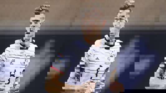 تونی کروس جواب اسطوره فوتبال آلمان را داد