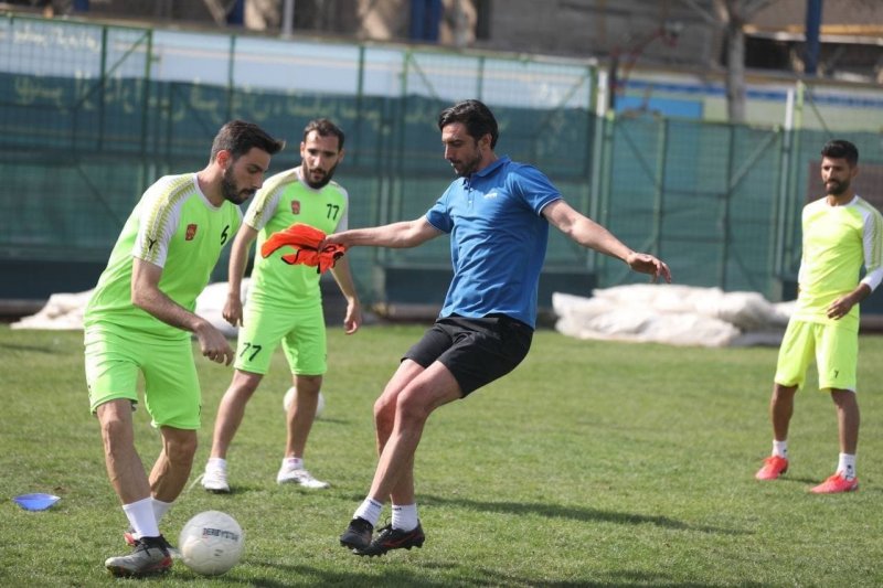 رحمتی آبیپوش آماده تقابل با پرسپولیس (عکس)