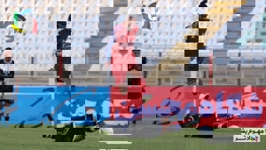 دوئل هیجان انگیز کاپیتان های تراکتور و مس (عکس)