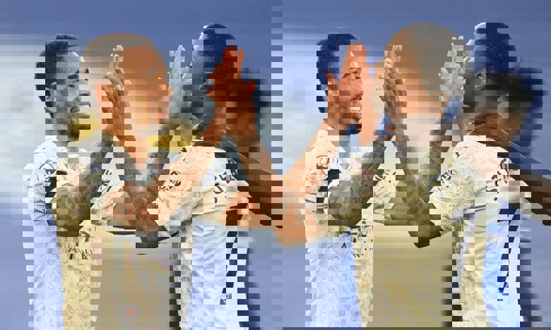 1587056