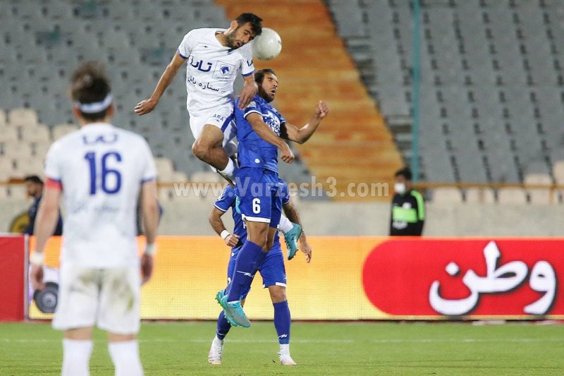 صالحی: تارتار تاکید کرده بود بین‌ پاهای گلر شوت بزنم