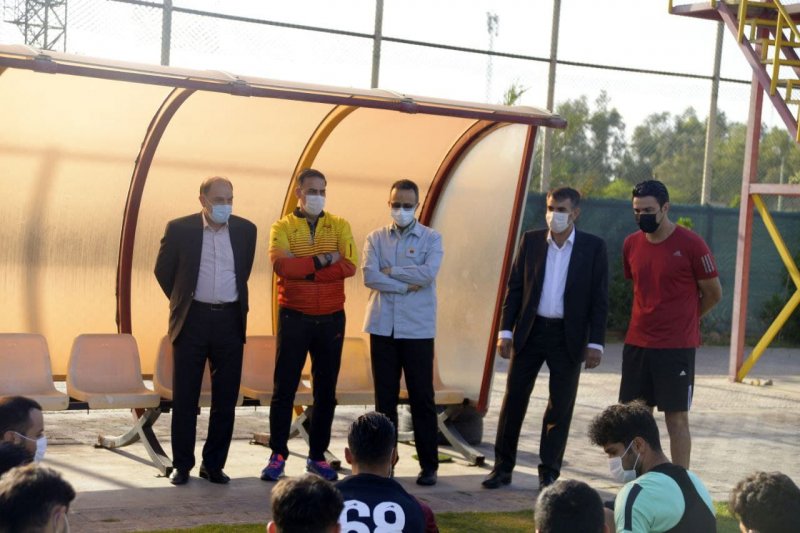 مهمانان ویژه در تمرین فولاد پیش از سفر به ریاض