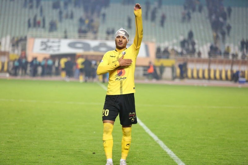 محمد محبی؛ مرد گره گشای محرم نوید کیا