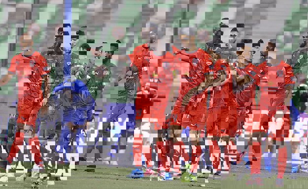 سرخپوشان با مغز متفکر استقلال در جده! 