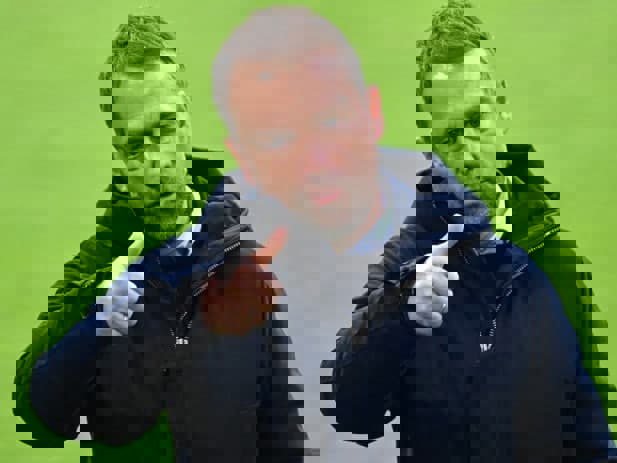1588511