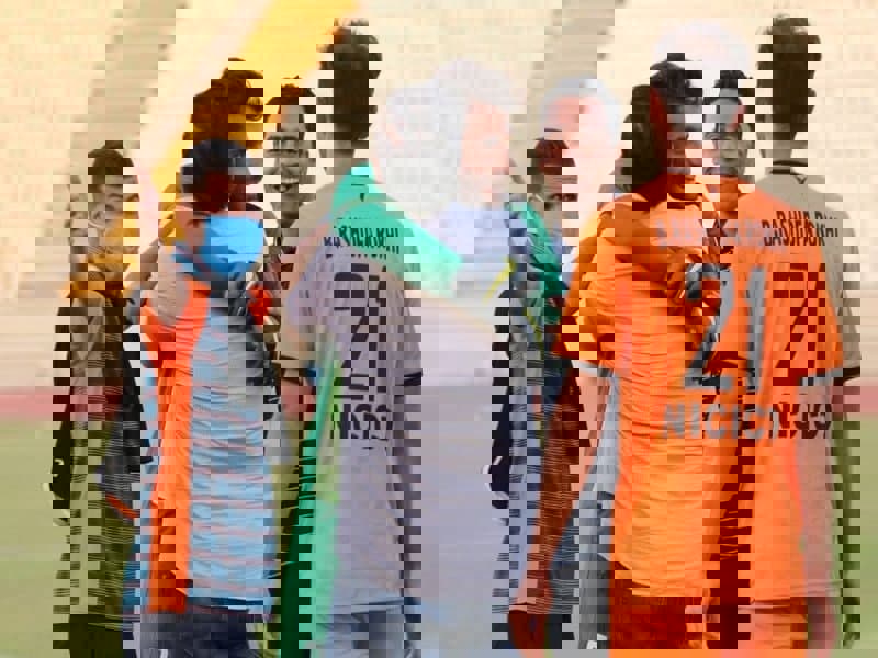 1588667