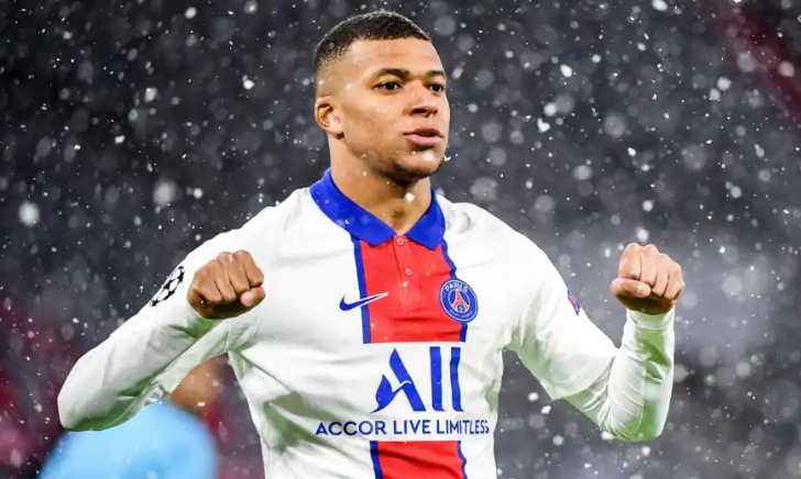 همه تلاش می کنیم امباپه تمدید کند و بماند