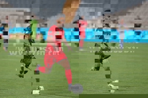 عالیشاه در لحظه ارسال پاس گل بحث برانگیز (عکس)