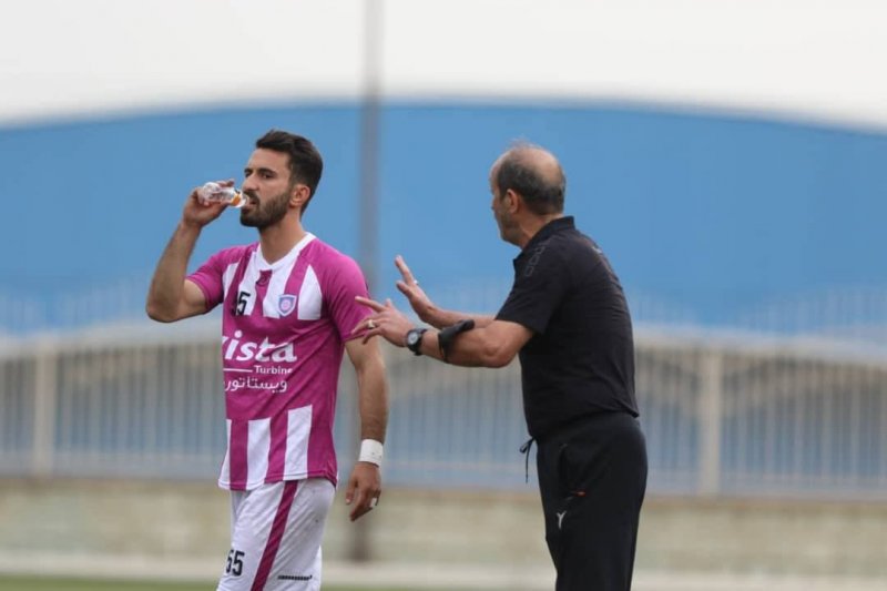 حرص و جوشهای میثاقیان به لیگ دو رسید (عکس)