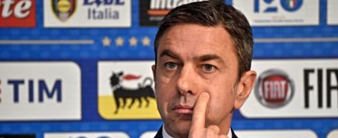 انتقاد از دوناروما: چرا پیراهن میلان را میبوسی؟