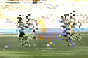 نفت MIS گربه سیاه سپاهان در لیگ بیستم 