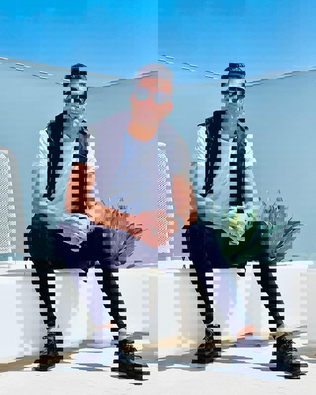 1590605