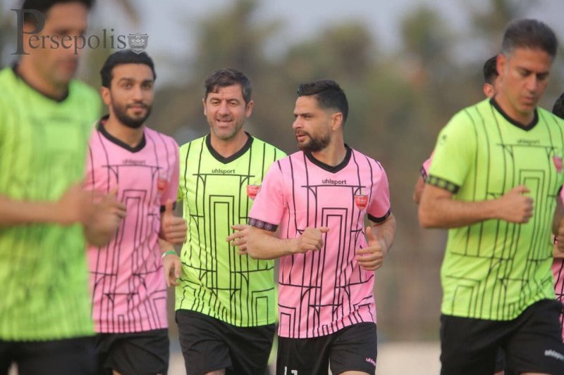 پرسپولیسیها برای تمدید قرارداد دعوت میشوند