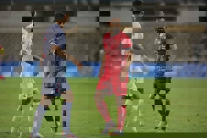 خط‌کشی نیم متری روی پای ستاره پرسپولیس!
