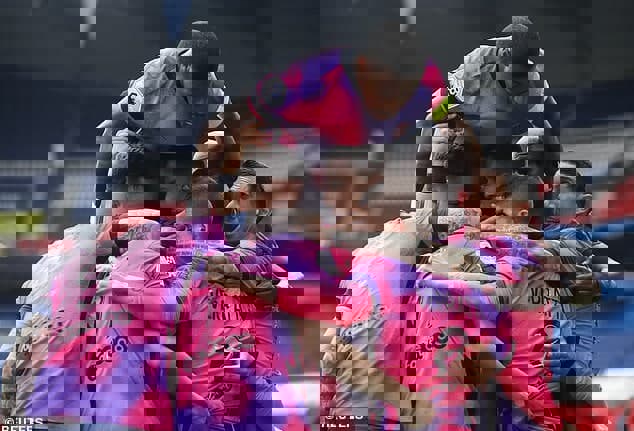 1592488
